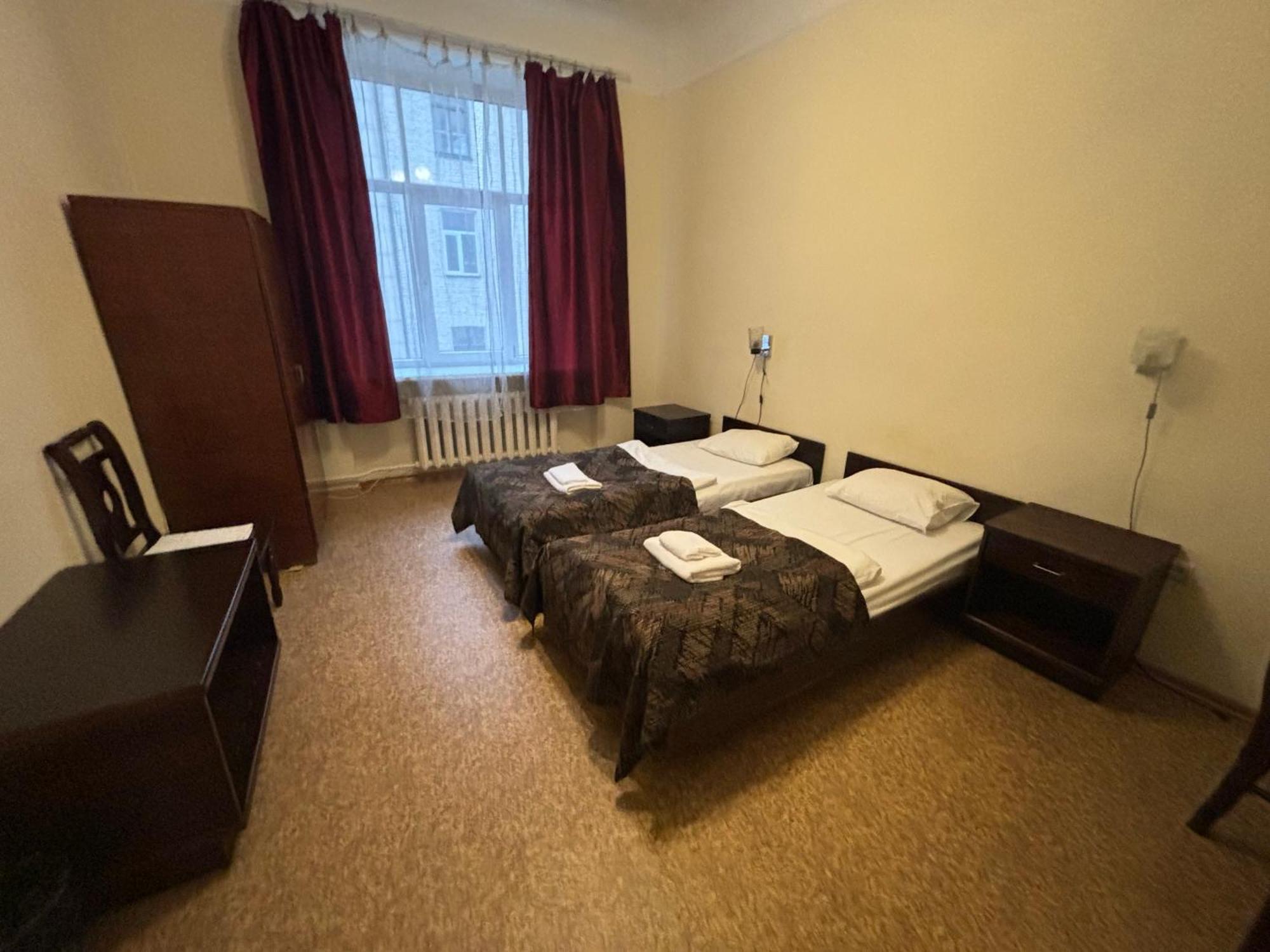 Hostel Viktorija With Private Rooms Riga Extérieur photo